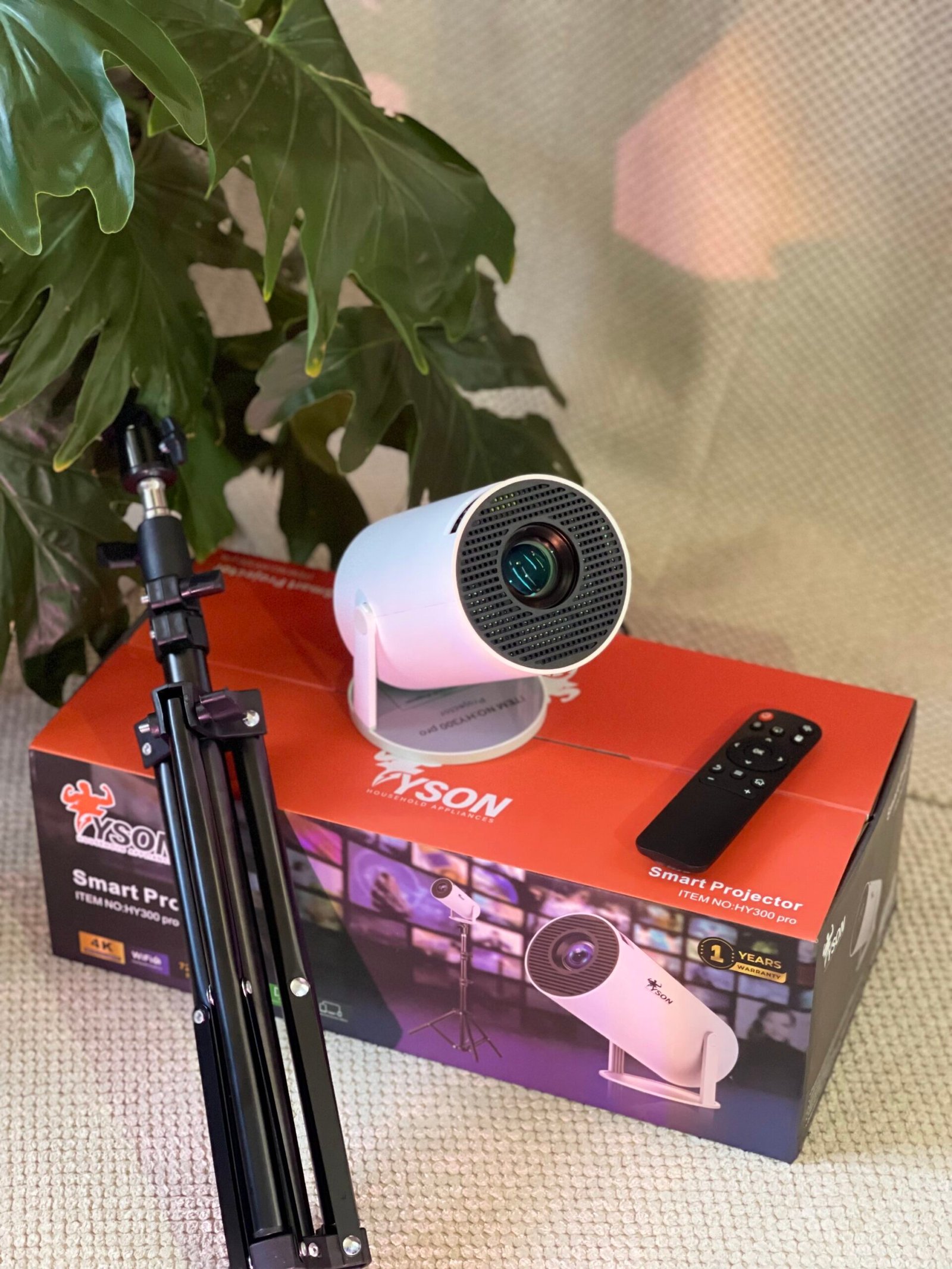 بروجكتر مع ستاند الاصلي